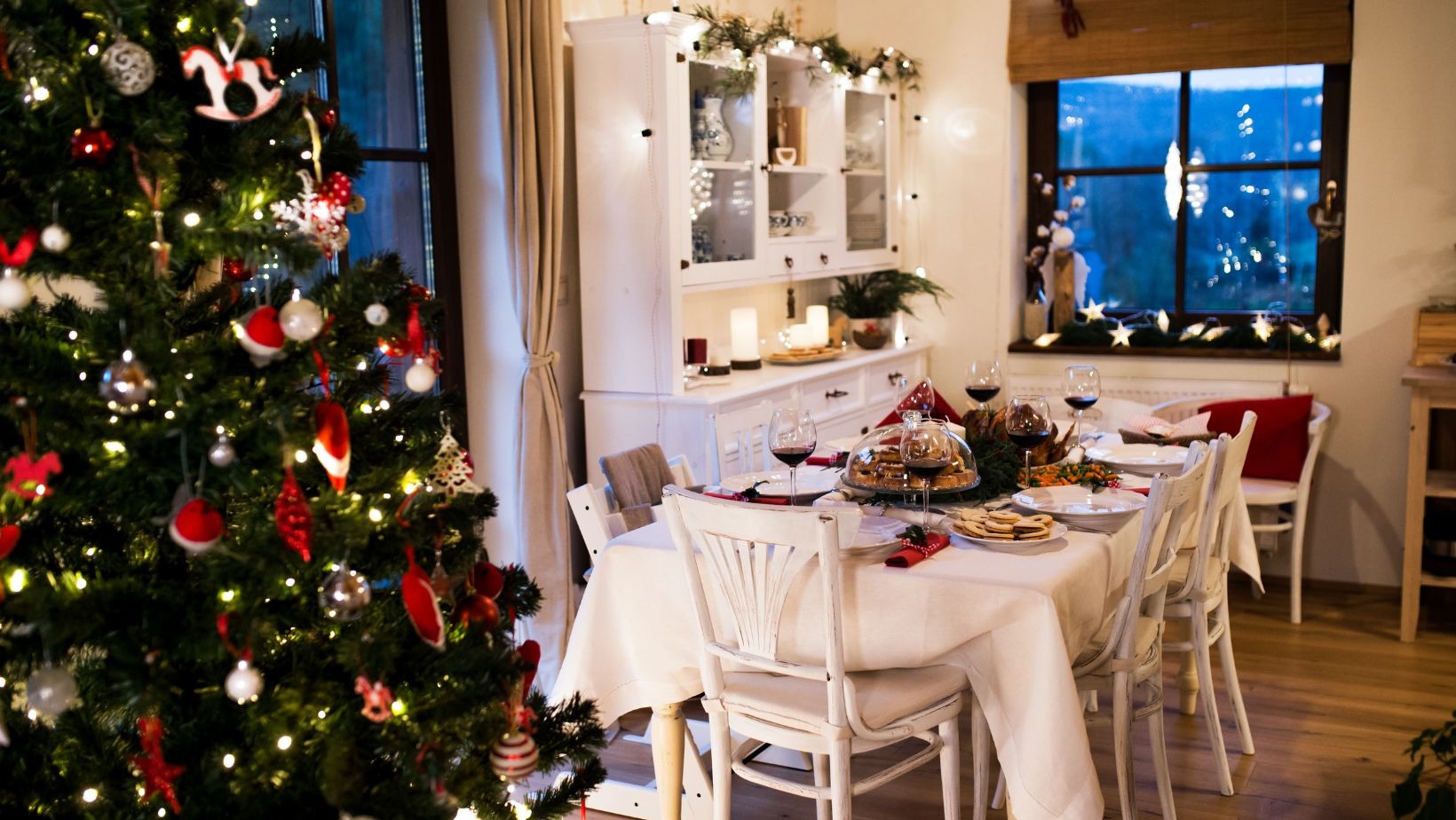 Muebles de Comedor Perfectos para Celebrar una Cena Navideña en Casa